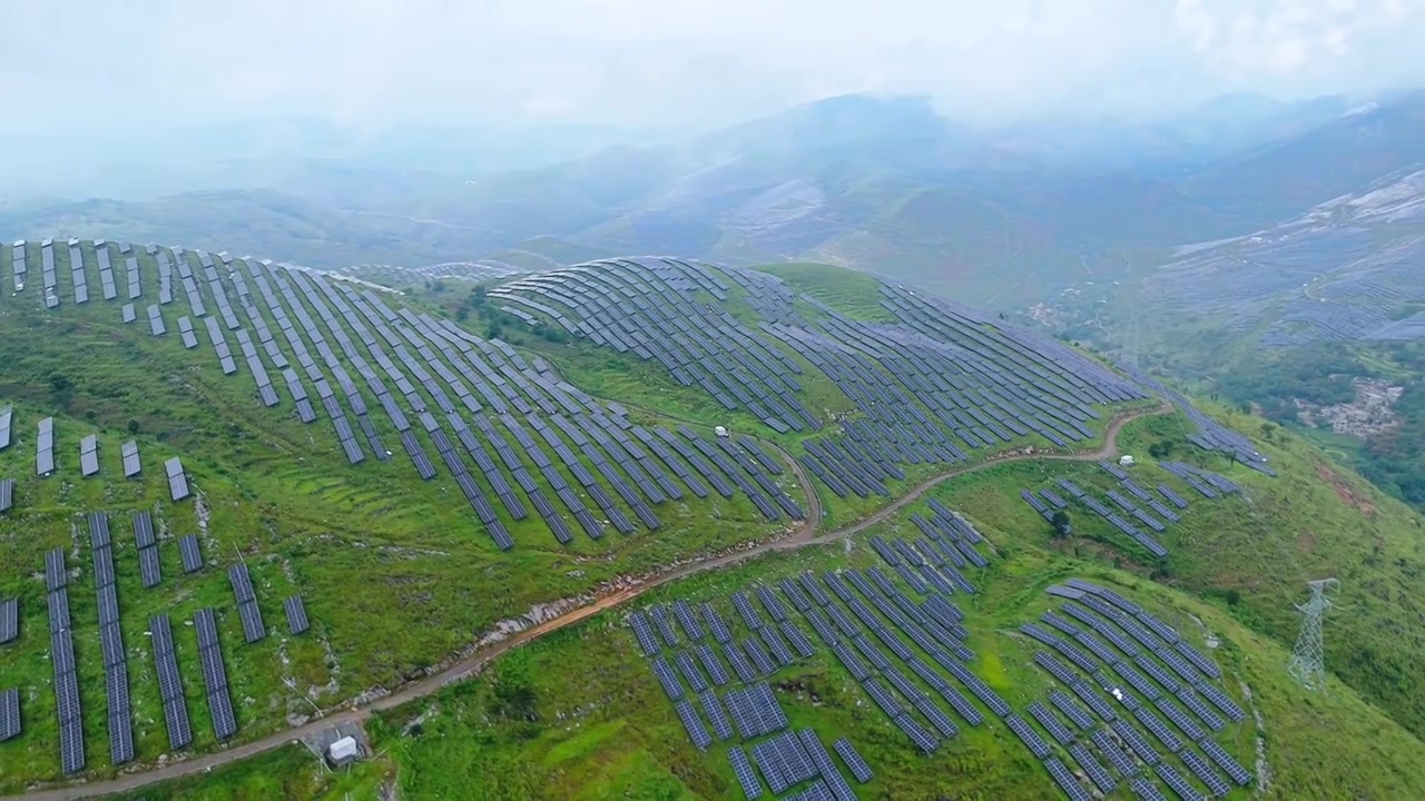 贵州山地光伏发电站视频下载