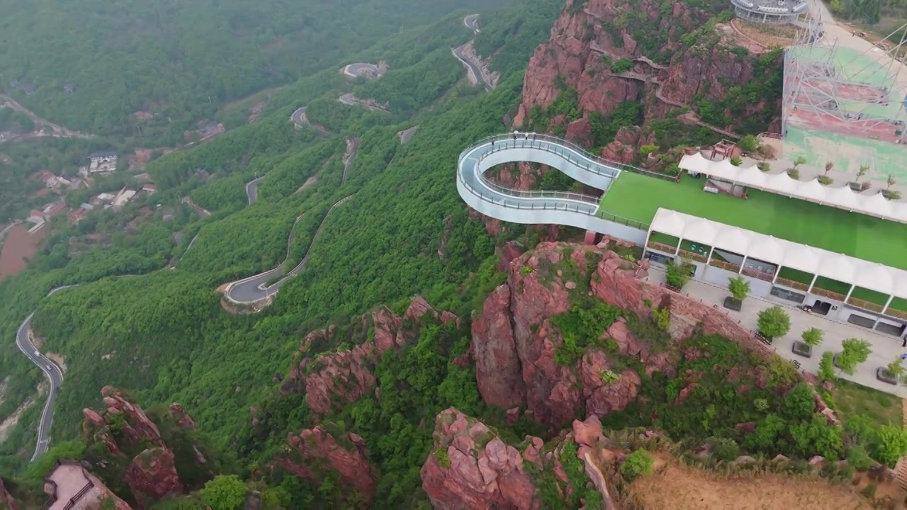 伏羲山红石林悬空栈道视频素材