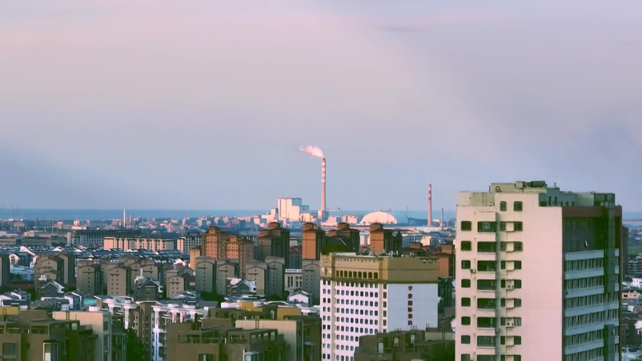 中国辽宁省葫芦岛市龙港区开发区热电厂航拍视频素材