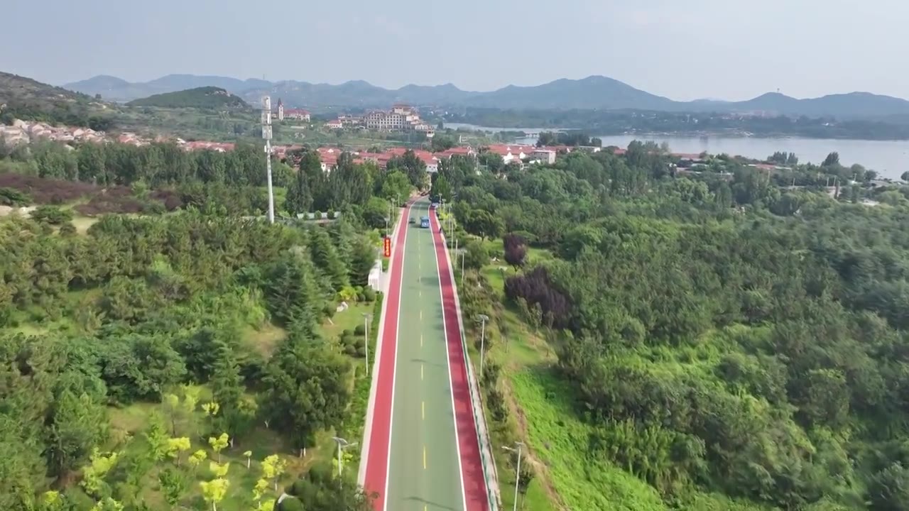 山东莱芜雪野湖环湖公路视频素材