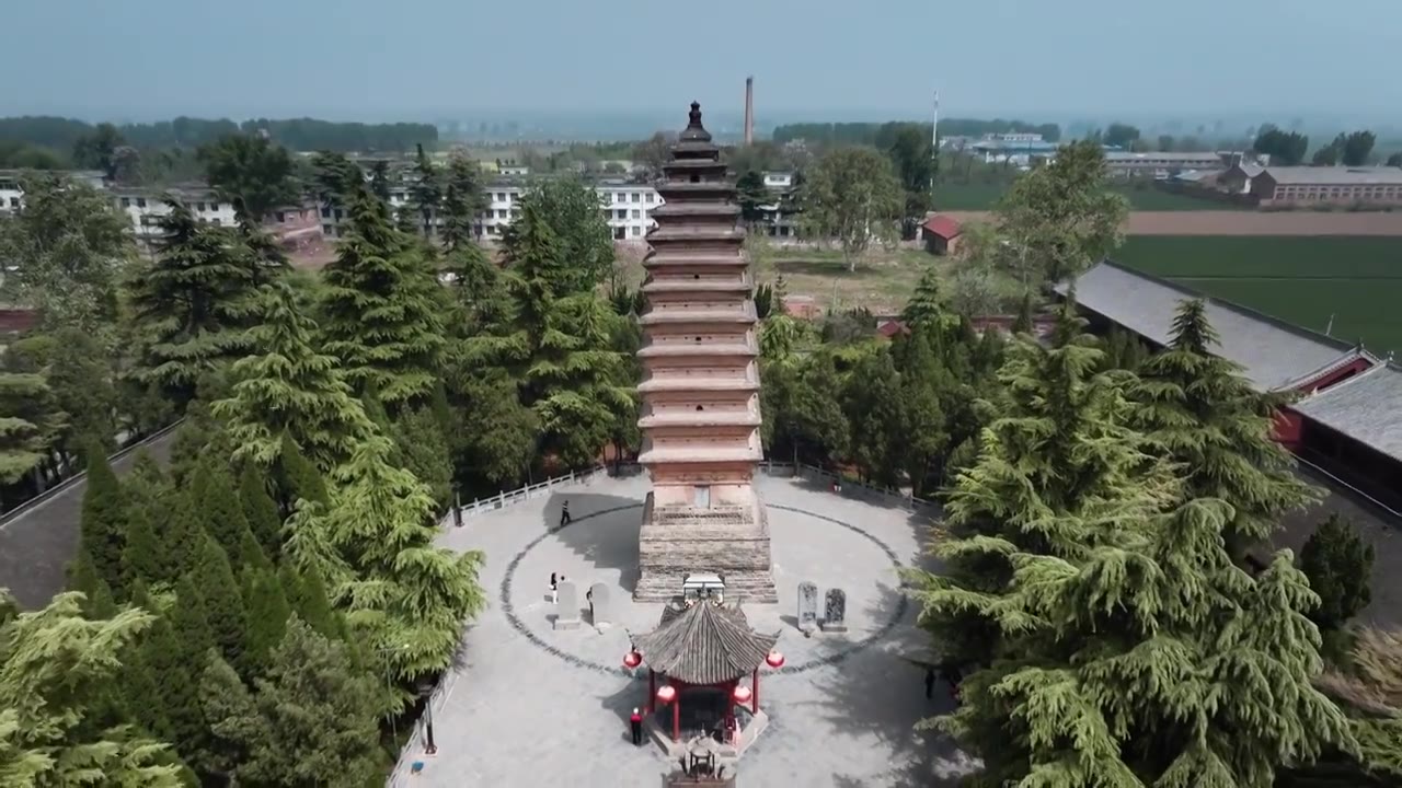 河南省洛阳市白马寺齐云塔春日风光（航拍）视频素材