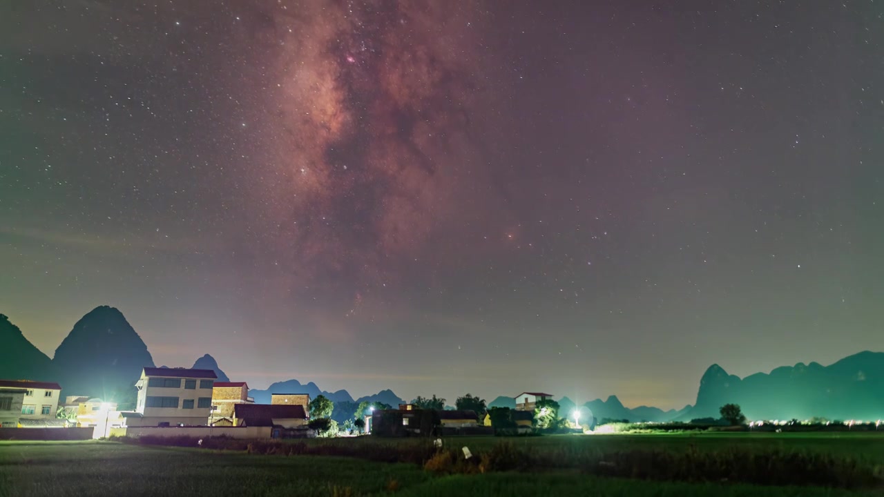 星空下的村庄民宅延时-广西柳州柳城古砦乡视频下载