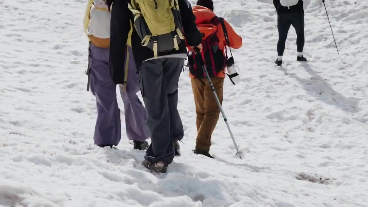 户外徒步登山视频素材