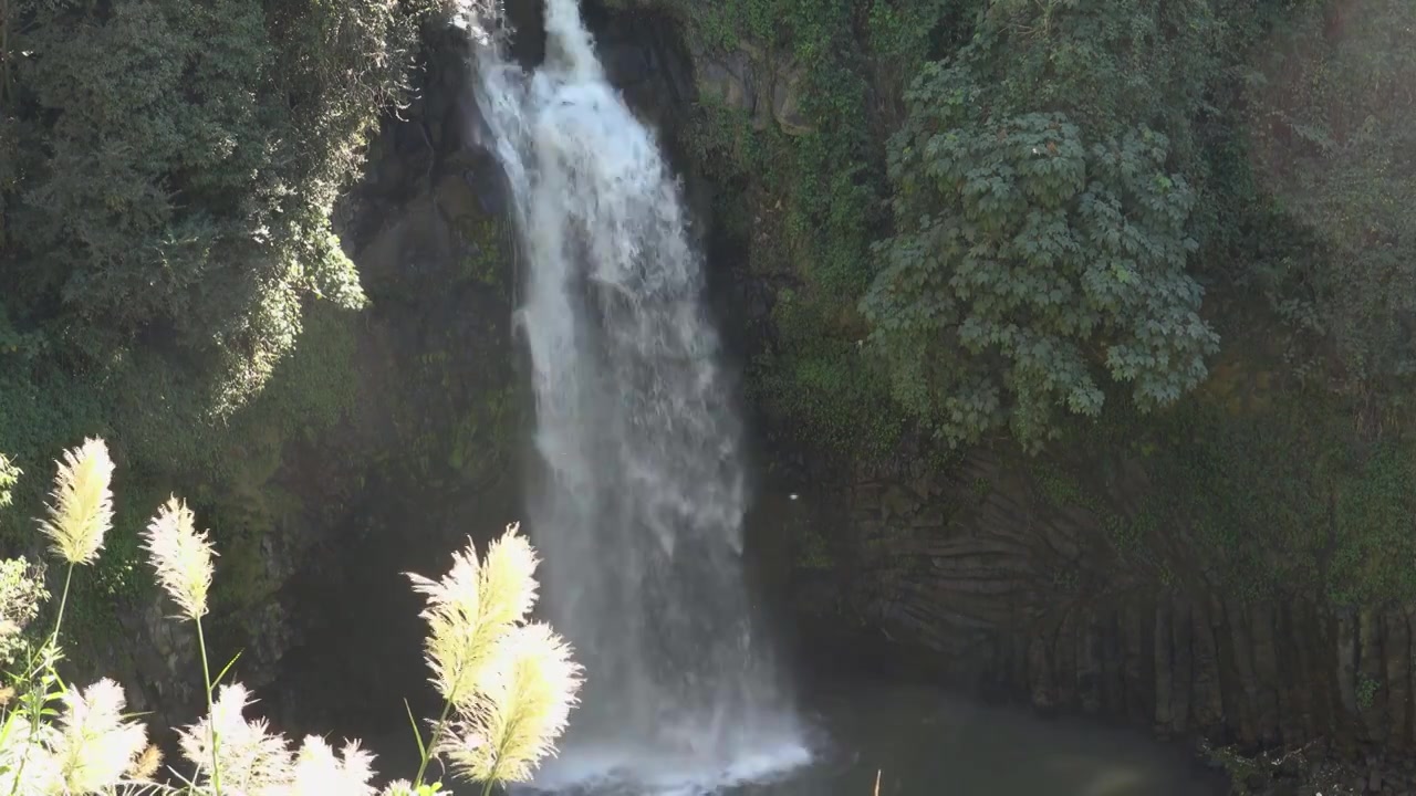 云南保山腾冲叠水河瀑布美景视频素材