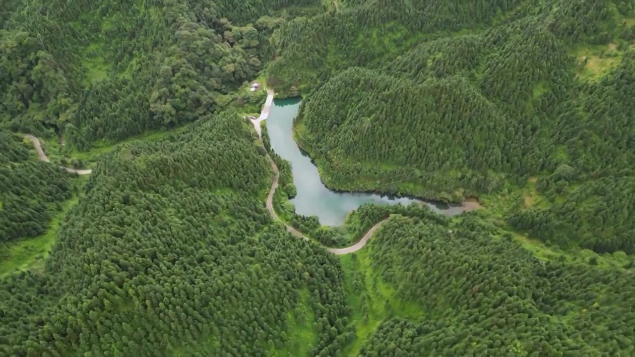 航拍清远笔架山林场根竹园水库自然风光视频下载