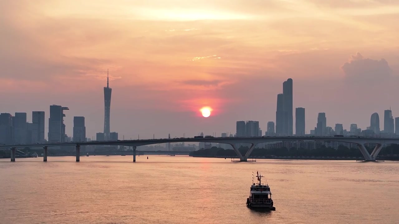 中国广东省广州市海珠区琶洲大桥全景视频下载