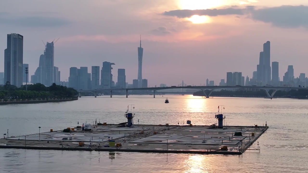 中国广东省广州市海珠区琶洲大桥全景视频下载