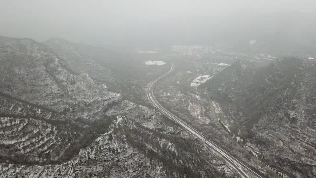 雪后居庸关长城花海航拍视频视频素材