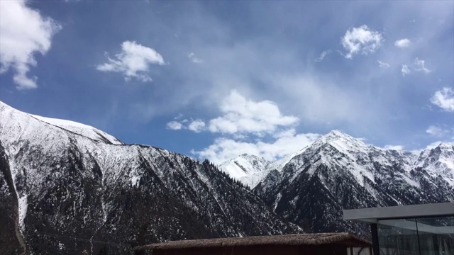 高原雪山风光视频素材