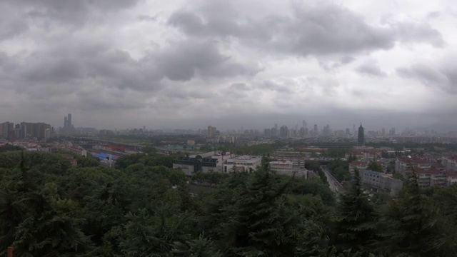 疾风骤雨下的南京视频素材