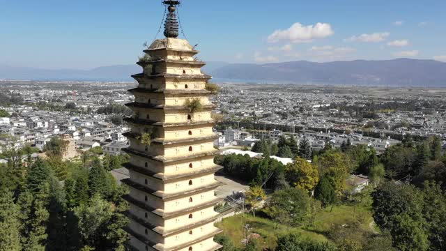 大理古城弘圣寺一塔航拍视频下载