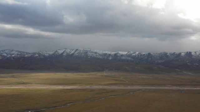 雪山祁连山青海西北航拍视频素材