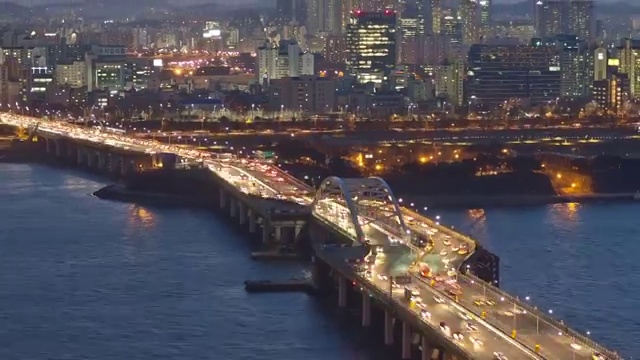 汉城夜景和韩国汉江杨花大桥视频素材