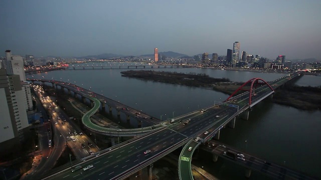 西港大桥和韩国首尔城的景色视频素材