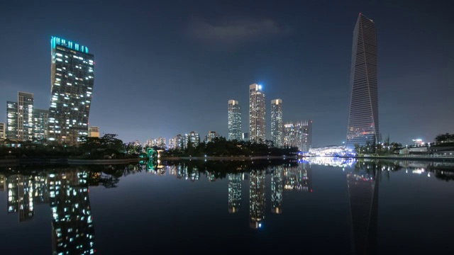 仁川松岛新城中央公园建筑夜景视频素材