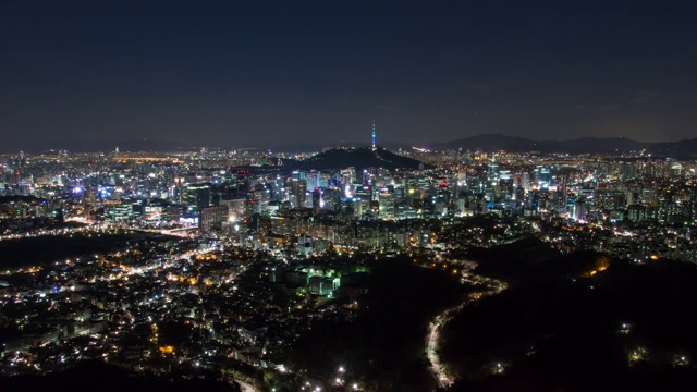 首尔英旺山的夜景视频素材