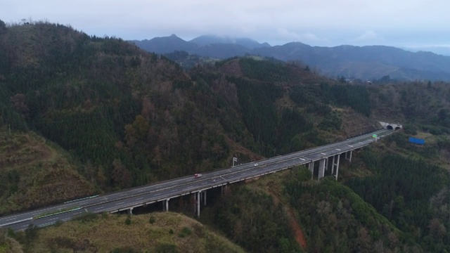 航拍山间高速公路视频素材