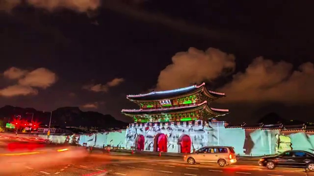 光华门广场灯节夜景(公共开放空间位于首尔市中心)视频素材