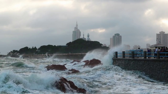 青岛海边巨浪视频购买