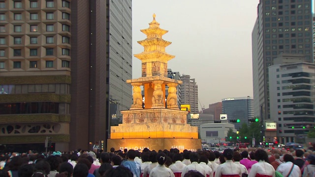 佛诞活动(汉城大会堂广场)视频素材