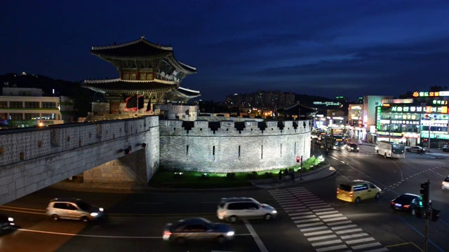 水原江庵门夜景视频素材