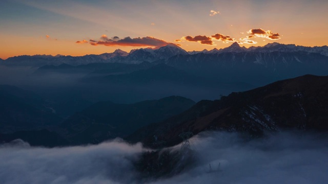 贡嘎雪山日落视频素材