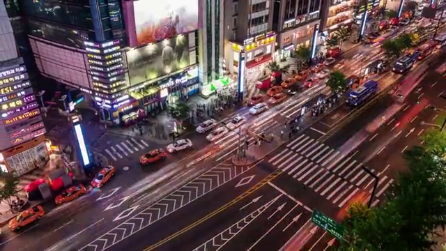 首尔江南站周围城市建筑的夜景视频素材