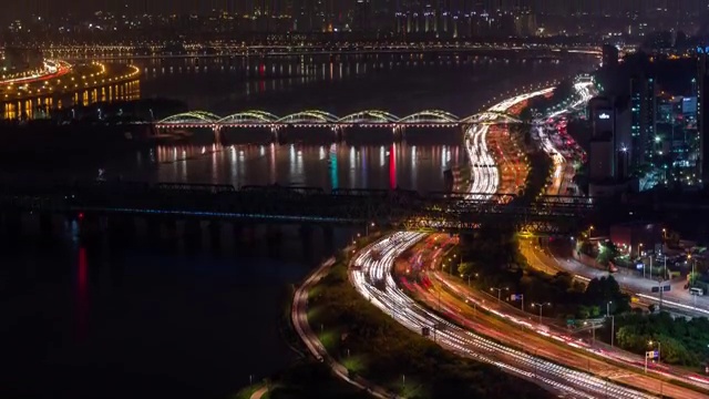 汉城汉城铁路桥和汉城大桥夜景视频素材