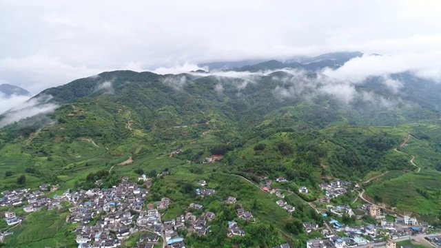 航拍云南大理白族农田和村落视频素材