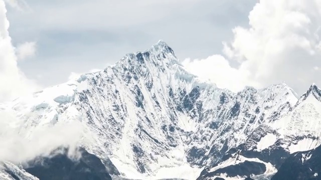 梅里雪山主峰太子峰延时摄影视频素材