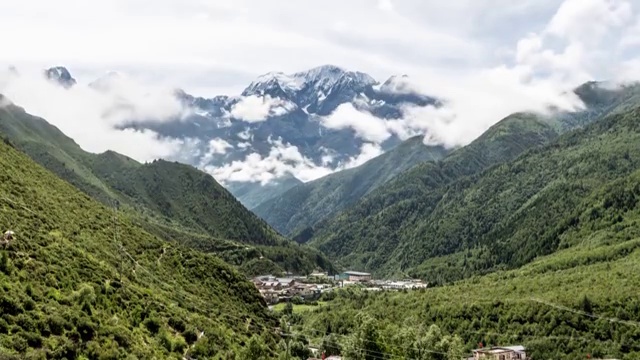 贡嘎雪山风光延时摄影视频素材