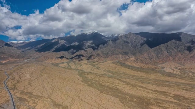 青海大柴旦雪山航拍延时视频素材