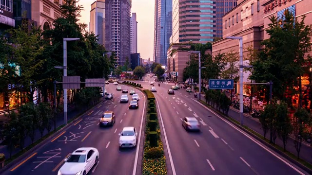 春熙路天桥人行桥日转夜延时视频素材