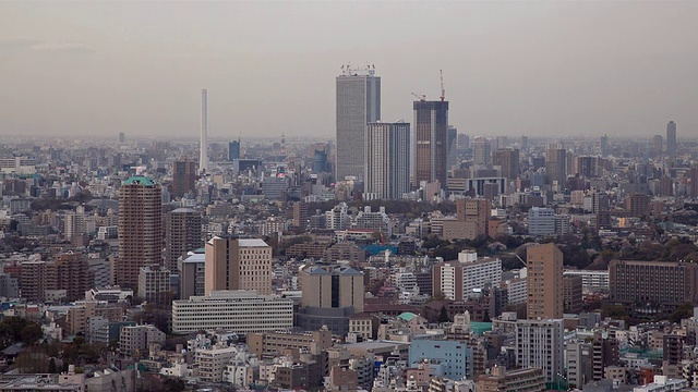 日本东京池袋地区和阳光城建筑的WS T/L昼夜转换视频素材