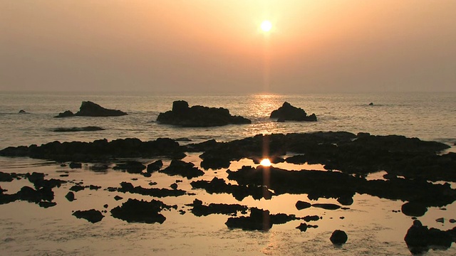 海上日落时视频素材