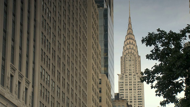 美国纽约克莱斯勒大厦(MS LA Chrysler Building)，巴士经过视频素材