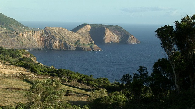 葡萄牙圣乔治，罗塞斯，Morro Queimado半岛火山口的全景视频素材