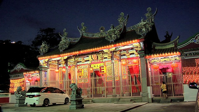 马来西亚槟城，槟城路上的WS Ong Si Thye Guan Tong Chinese Temple / George Town视频素材