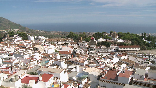 西班牙安达卢西亚Mijas / Costa del Sol村庄的全景视频素材