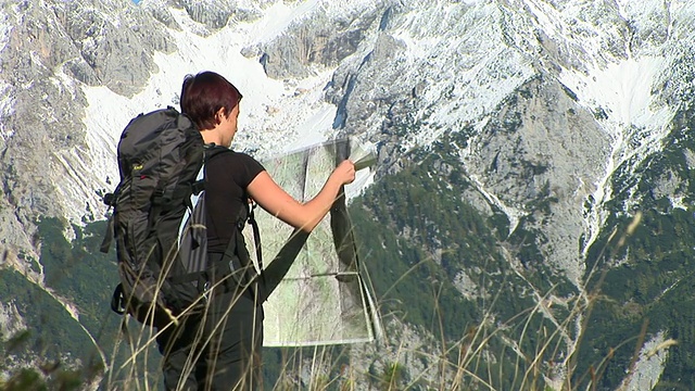 高清:徒步旅行者视频素材