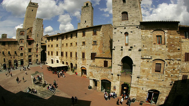 T/L HA Piazza della Cisterna 在意大利圣吉米尼亚诺视频素材