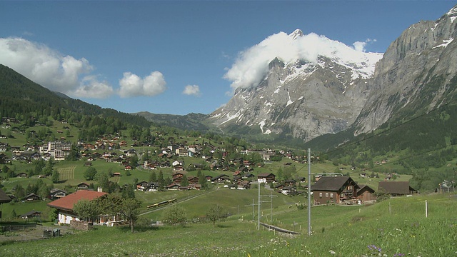 瑞士伯恩斯阿尔卑斯山Wetterhorn山/ Grindelwald的WS视图视频素材