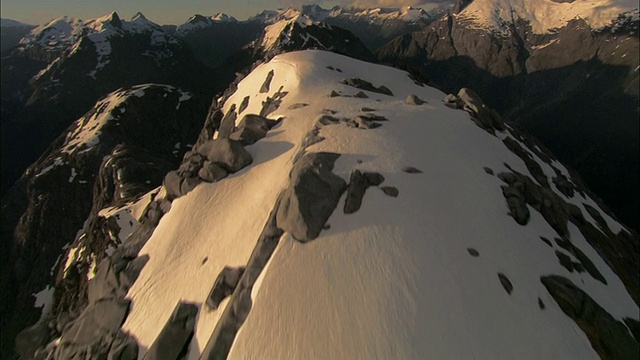 低空，雪山，峡湾国家公园，新西兰视频素材