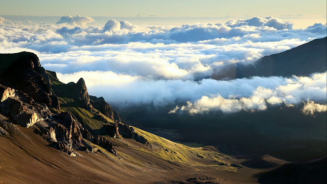 WS T/L云移动山脉，哈雷阿卡拉火山口，毛伊岛，夏威夷，美国视频素材