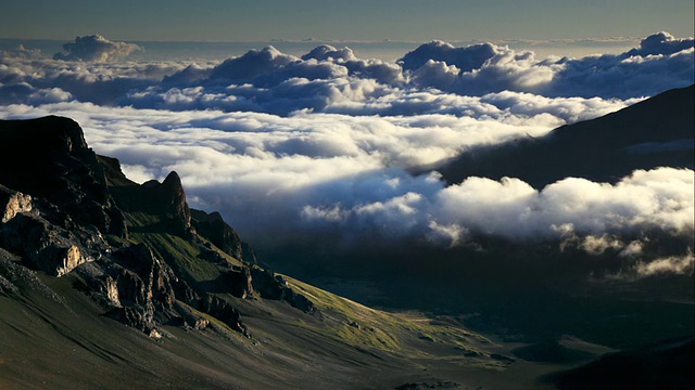 WS T/L云移动山脉，哈雷阿卡拉火山口，毛伊岛，夏威夷，美国视频素材