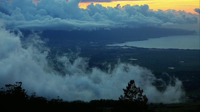 WS T/L云，哈雷阿卡拉火山口，毛伊岛，夏威夷，美国视频素材