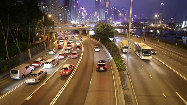 WS HA TU夜间高速公路交通/中国香港视频素材