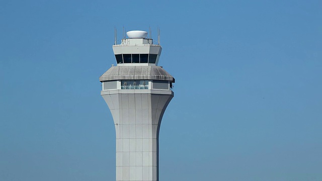 机场空中交通管制塔台视频素材