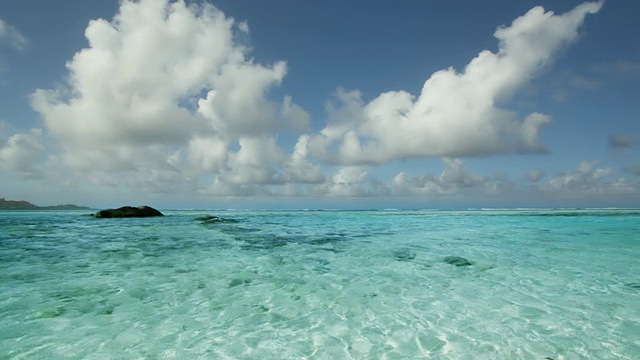 平静的海景视频素材