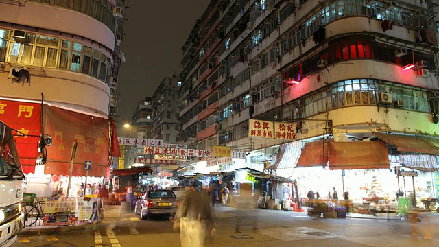 T/L WS夜景与行人交通/中国香港视频素材